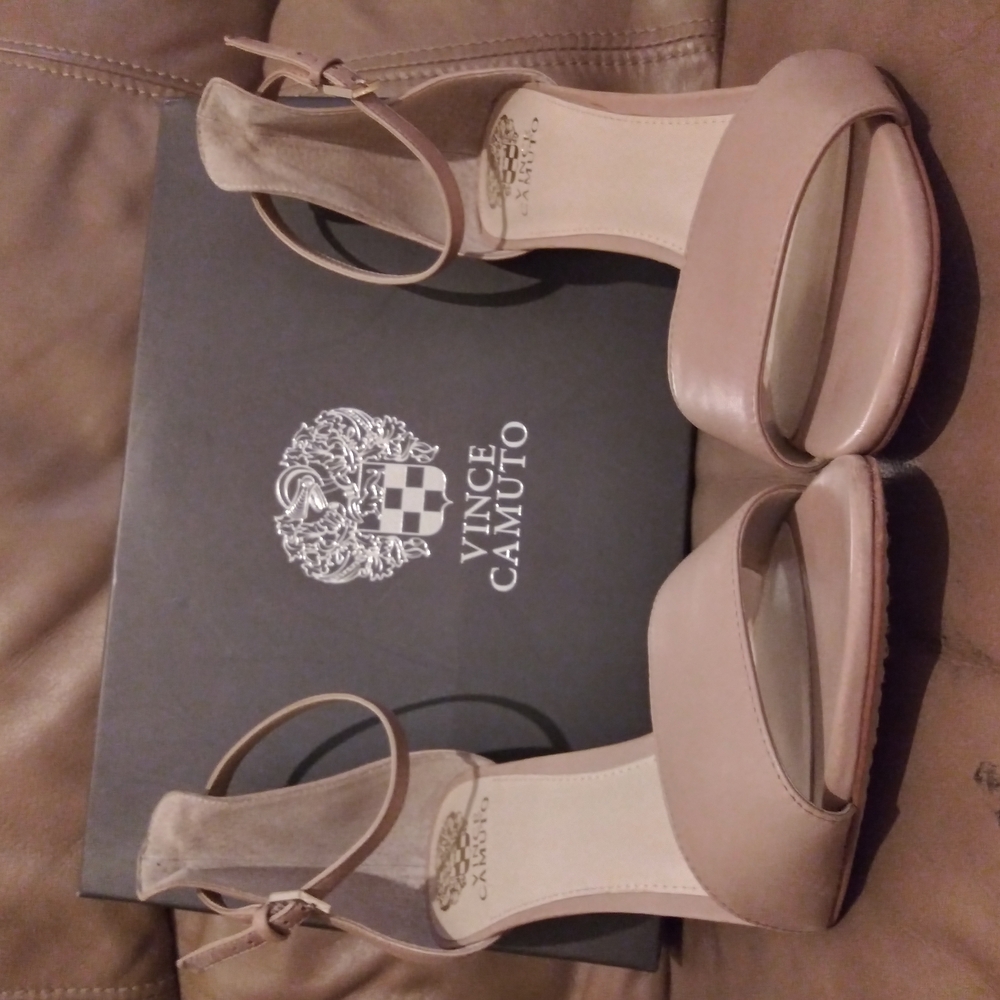 Vince Camuto Women's Nude Heels